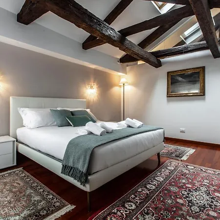شقة San Pantalon Luxury Penthouse R&r