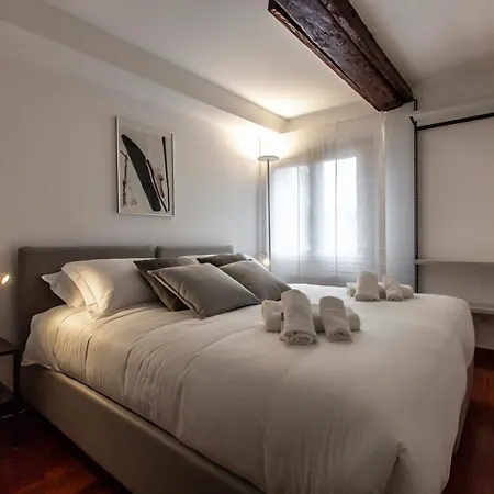 شقة San Pantalon Luxury Penthouse R&r