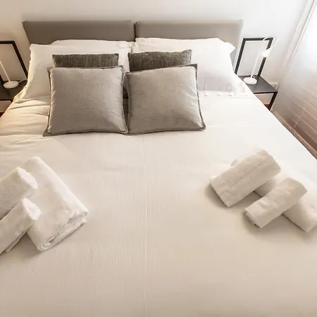 San Pantalon Luxury Penthouse R&r *